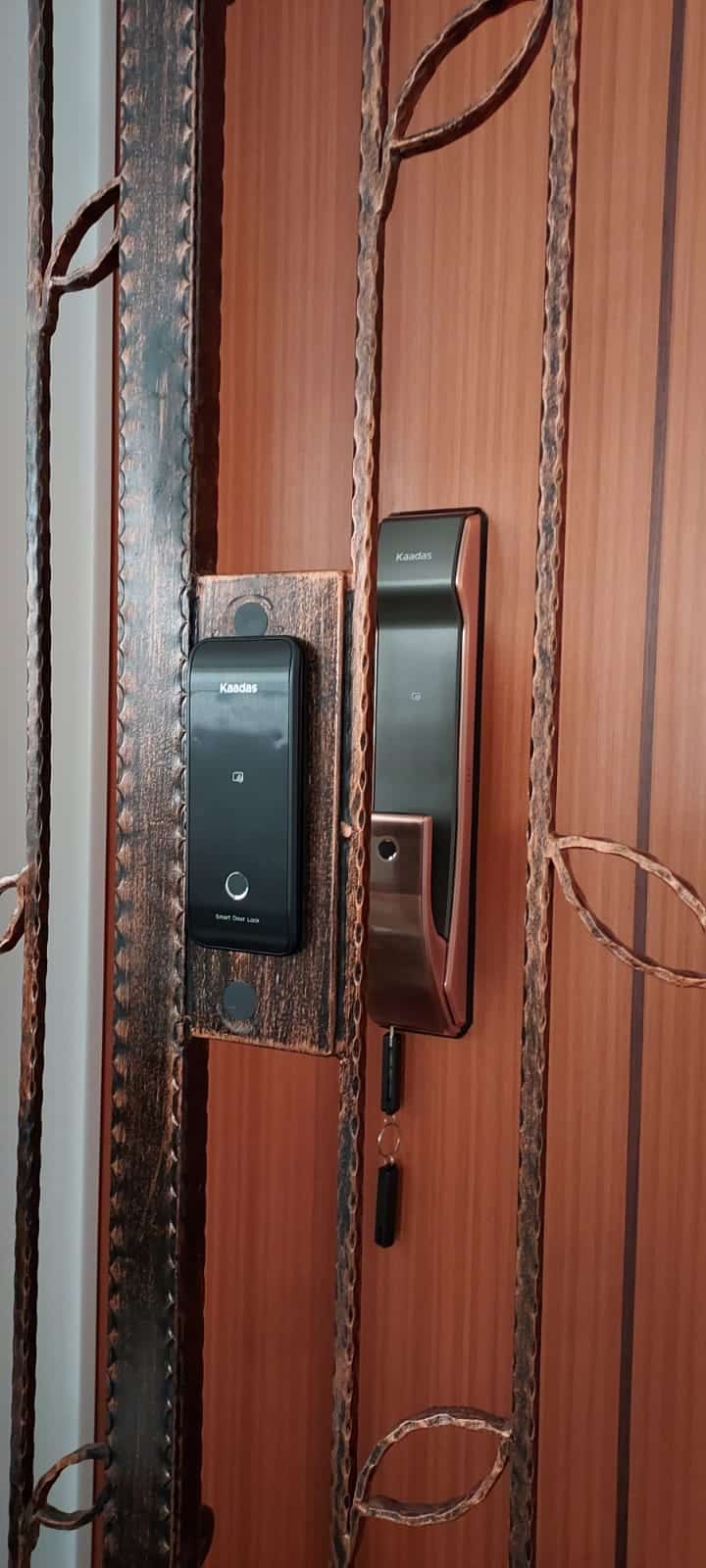 Kaadas-K9-digital-door-lock-and-R6G-gate-lock-bundle-installation